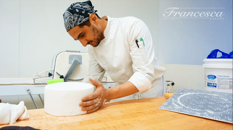 cake decorating